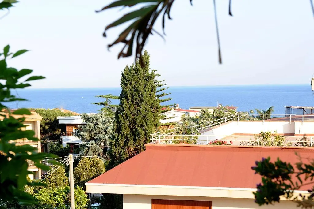 Ferienwohnung Terrazza Pavone Aci Castello