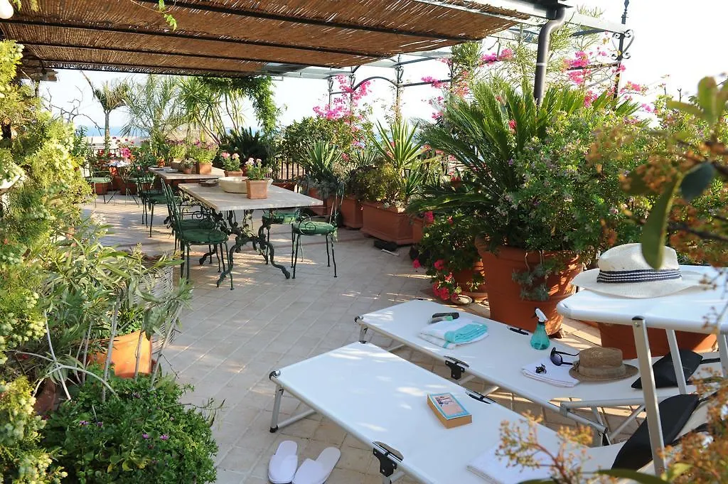 Ferienwohnung Terrazza Pavone Aci Castello Apartment